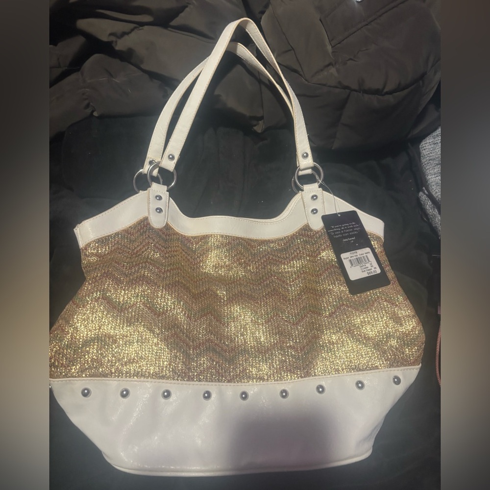 NWT Vintage Daisy Fuentes Elegant White & Gold Chevron Metallic Shoulder Bag